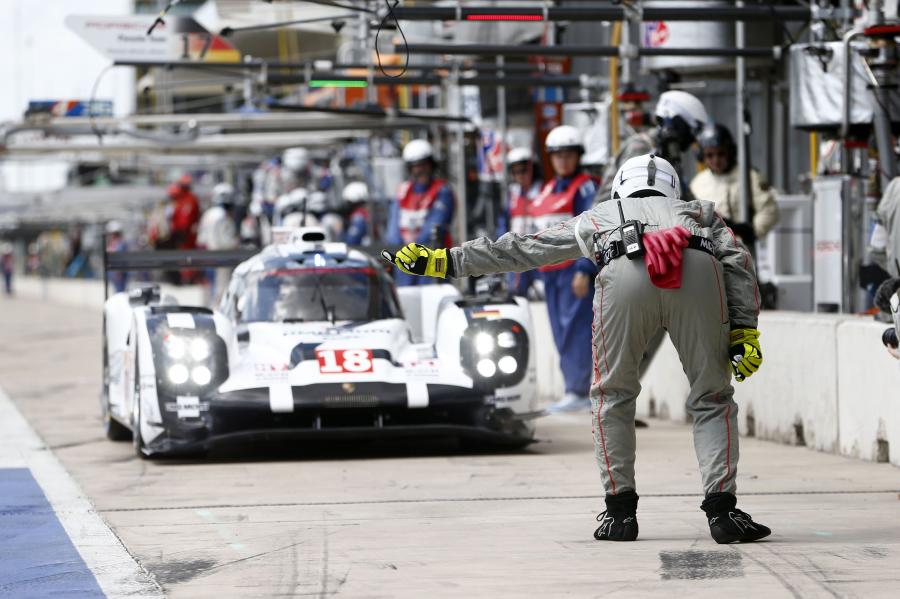  Porsche 919 Hybrid 2015 года  (фото 256 из 481)